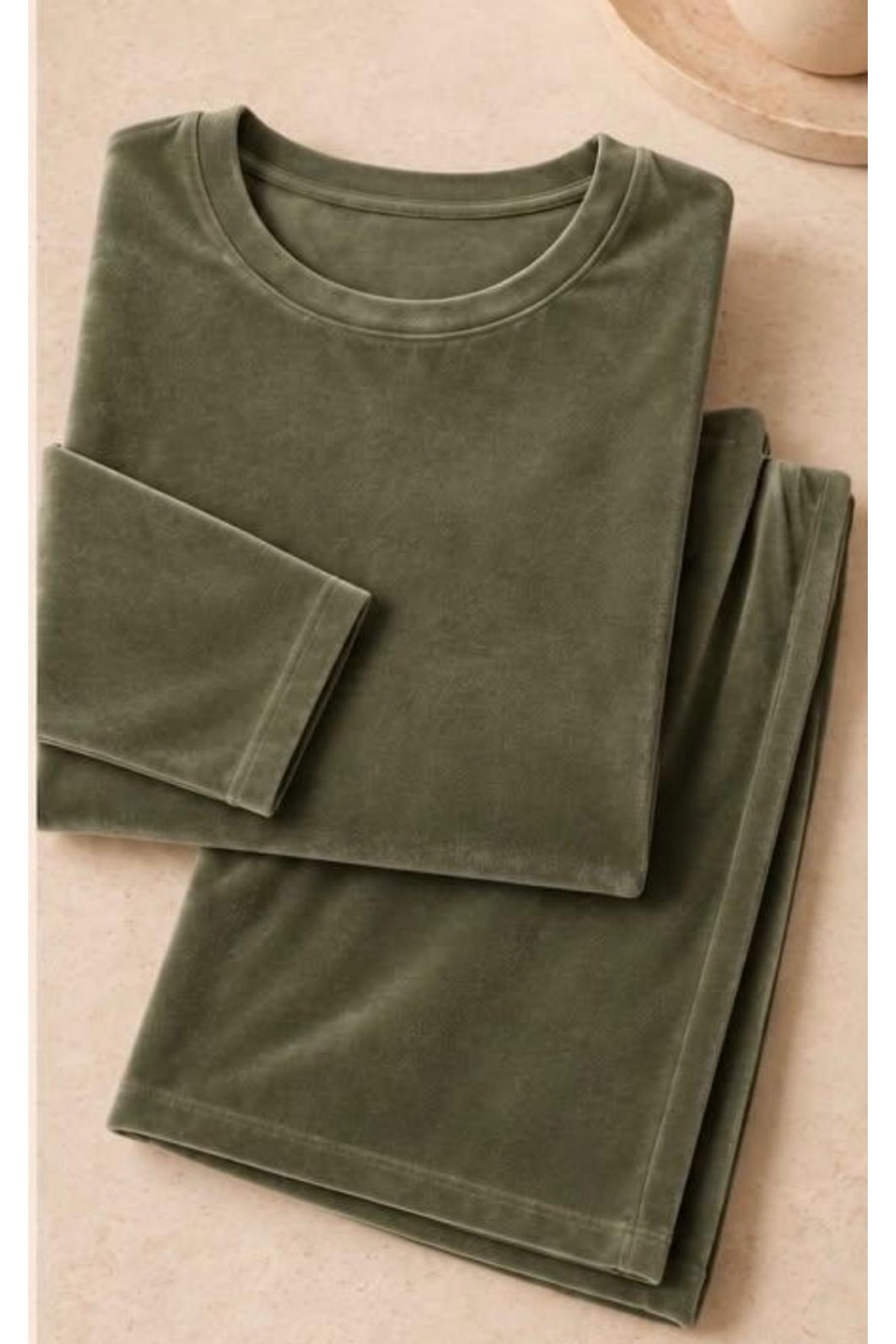 Fransız kadife açık yeşil kadın pijama takımı ön görünüm